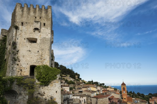 Picturesque mountain village overlooking the sea, Roquebrune, Roquebrune-Cap-Martin, near Monaco, Cote d'Azur, Alpes-Maritimes, Provence-Alpes-Cote-d'Azur, South of France, France