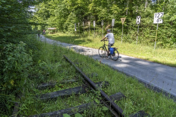 Sauerlandring cycle path, an 84 km long circular cycle path between the towns of Finnentrop, Eslohe, Schmallenberg and Lennestadt, mostly on former railway lines, here near Finnentrop-Serkenrode, old railway traffic signs, Sauerland, North Rhine-Westphalia, Germany