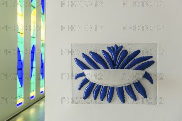 Interior view of the chapel, Chapelle du Rosaire de Vence, Chapelle Matisse, artist Henri Matisse, Vence, Provence Alpes Côte d'Azur, South of France, France