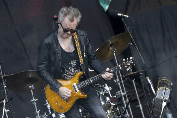 Simon McBride, guitarist, singer, producer, Northern Ireland, open air at the Citadel Music Festival, 13.07.2025, Zitadelle Spandau, Berlin, Germany < english> Simon McBride, guitarist, singer, producer, Northern Ireland, open air at the Citadel Music Festival, July 13th, 2025, Spandau Citadel, Berlin, Germany