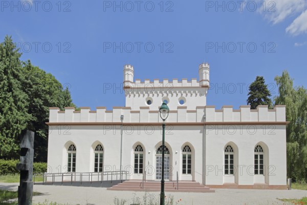 Gothic house with battlements and corner turrets, neo-Gothic, white, museum, Dornholzhausen, Bad Homburg, Taunus, Hesse, Germany