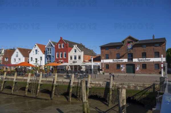 Building at the harbour, Husumer Speicher, Husum, North Sea, North Frisia, Schleswig-Holstein, Germany