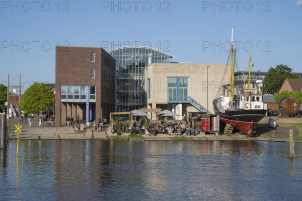 Town hall, outdoor catering, museum ship Tonnenleger Hildegard, harbour, Husum, North Sea, North Frisia, Schleswig-Holstein, Germany