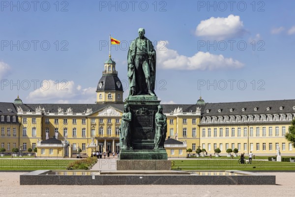 Grand Duke Karl Friedrich Monument. Karlsruhe Palace, former residence of the Margraves and Grand Dukes of Baden. Karlsruhe, Baden-Württemberg, Germany