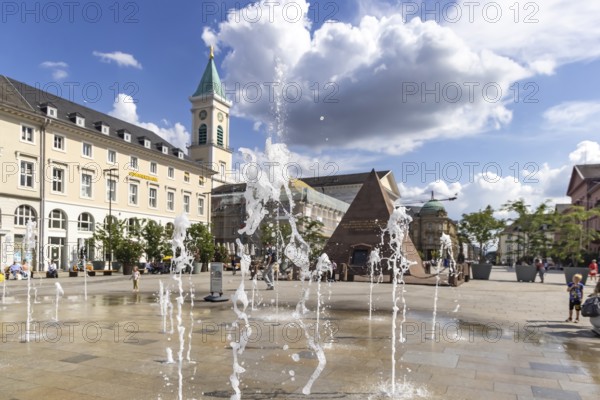City view of Karlsruhe with fountain and pyramid on the market square. Karlsruhe, Baden-Württemberg, Germany