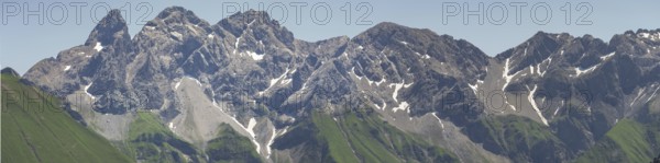 Mountain panorama from Fellhorn 2037m, to the Allgäu main ridge with Trettachspitze 2595m, Mädelegabel 2645m, Bockkarkopf 2609m and Hochfrottspitze 2649m, Allgäu Alps, Allgäu, Bavaria, Germany
