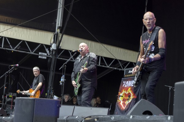 Jake Burns, singer, guitarist, Stiff Little Fingers, punk rock band, Northern Ireland, open air at the Citadel Music Festival, 04.07.2025, Zitadelle Spandau, Berlin, Germany < english> Stiff Little Fingers, punk rock band, Northern Ireland, open air at the Citadel Music Festival, July 4, 2025, Spandau Citadel, Berlin, Germany
