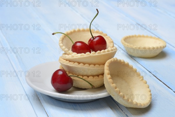 Tartelette, pre-made tartlet base with cherries, sweet cherry