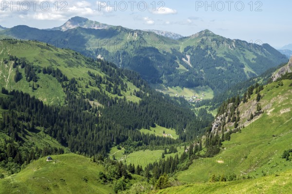 View from the hiking trail to the Hochalp Pass into Kleinwalsertal, behind Walmendinger Horn, Bärgunttal, near Baad, Allgäu Alps, Vorarlberg, Austria