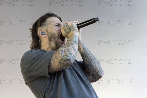 M. Shadows, (Matthew Charles Sanders), singer, frontman, Avenged Sevenfold, progressive metal band, USA, live open air at the Citadel Music Festival, 21.06.2025, Zitadelle Spandau, Berlin, Germany < english> Avenged Sevenfold, progressive metal band, USA, live open air at the Citadel Music Festival, June 21, 2025, Spandau Citadel, Berlin, Germany