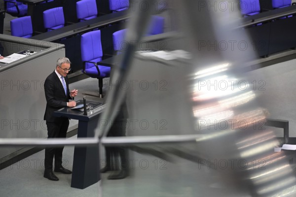 Wilfried Öllers (CDU/CSU) speaks on the agenda item Minimum Wage Act in the eleventh session of the Bundestag