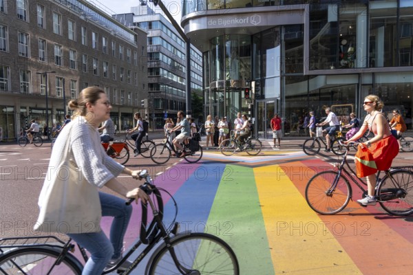 Central cycle path along the Vredenburg, in the city centre of Utrecht, lanes for pedestrians, cyclists and local traffic are separated, dense traffic, no car/truck traffic, Utrecht, Netherlands