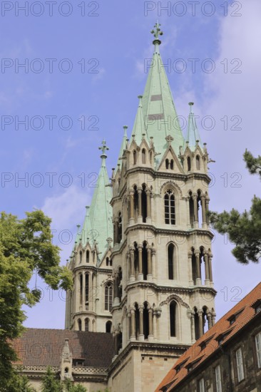 Late Romanesque UNESCO cathedral with twin towers, landmark, St Peter and Paul, cathedral, Saale, Naumburg, Romanesque Road, Saxony-Anhalt, Germany