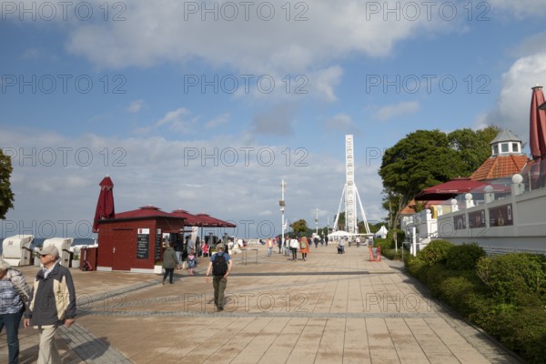 Beach promenade, promenade, Ferris wheel, Baltic resort Kühlungsborn, West district, Rostock district, Mecklenburg-Vorpommern, Germany