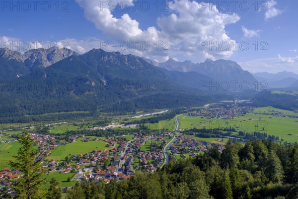 At the summit, to the Karwendel, Magdalena Neuner Weg, Krepelschrofen, Wallgau, Werdenfelser Land, Upper Bavaria, Bavaria, Germany