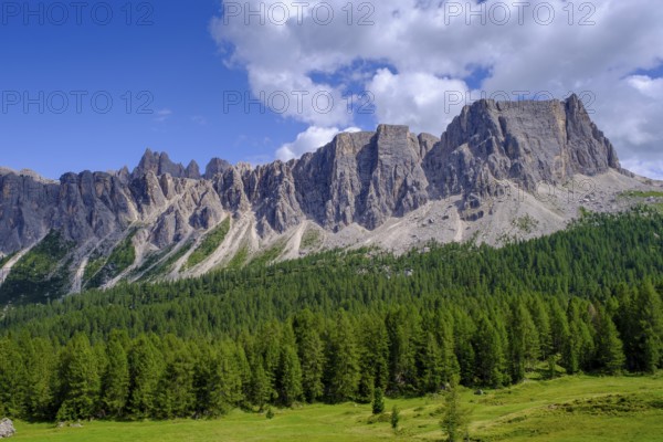 Lastoi Group, on the way to the Giau Pass, near Cortina d'Ampezzo, Dolomites, Trentino, Italy