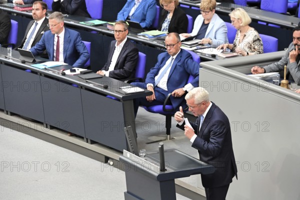 At the 9th session of the German Bundestag, CDU foreign policy expert Dr Norbert Röttgen (CDU/CSU) speaks on the state of transatlantic relations with the USA