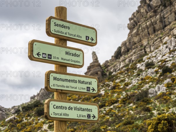 Signpost in the El Torcal de Antequera mountain range, hiking path, rock formations, Andalusia, Spain