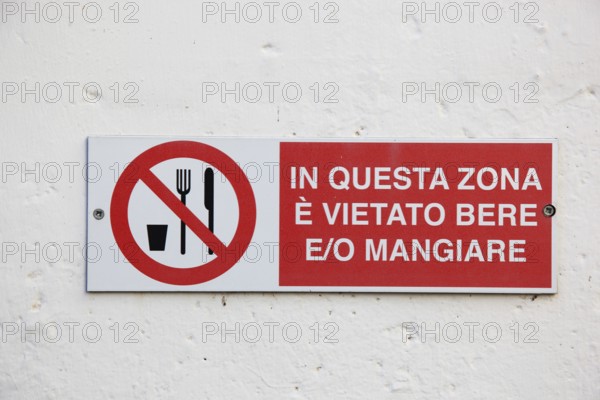 Sign, Prohibition to eat or drink, Italy