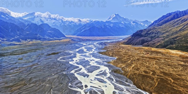 Tasman River with the peak of Mount Cook, Aoraki, Mount Cook National Park, Southern Alps, South Island, New Zealand