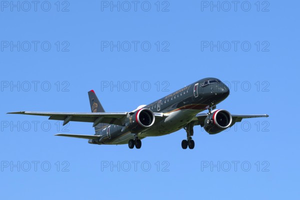 Aircraft Royal Jordanian, JY-RED, Embraer E190-E2