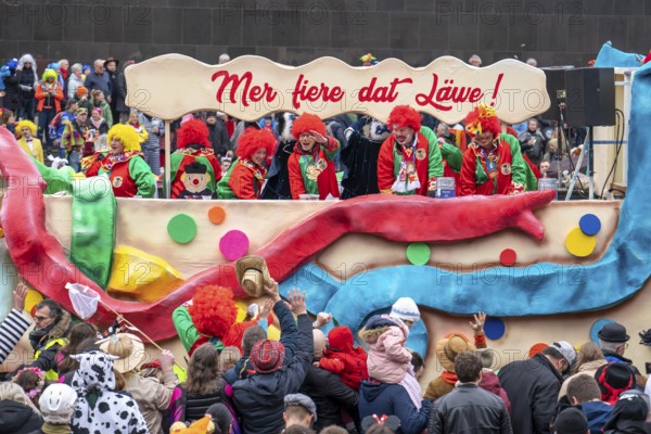 Rose Monday parade in Düsseldorf, themed floats of carnival societies and other participants in the street carnival, North Rhine-Westphalia, Germany
