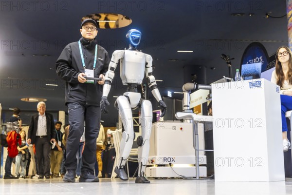 Unitree H1, H1-2, the first humanoid robot from the Chinese company Unitree. European Robotics Forum (ERF) in Stuttgart. The networking event brings together science, researchers and companies. This year's focus is on synergies between robotics and artificial intelligence. Stuttgart, Baden-Württemberg, Germany