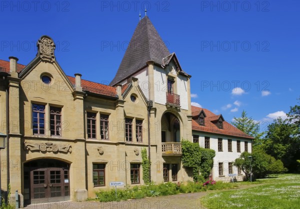 Varbüler Castle, Hemmingen Castle, former seat of the barons of Varnbüler, main building now town hall, neo-Gothic, historical buildings, architecture, Hemmingen, Ludwigsburg district, Baden-Württemberg, Germany