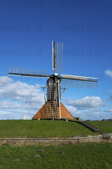 Grit mill for drainage, Goengahuizen, Goëngahuizen, Goaiïngahuzen, Friesland, Fryslân, Netherlands, mill