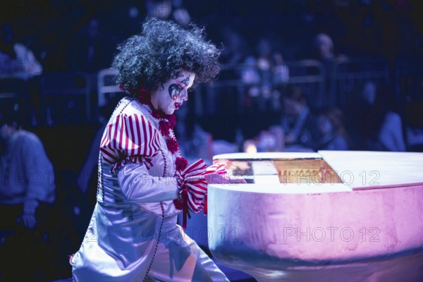 Piano player at Cavalluna in the Berlin Uber Arena on 11/01/2025