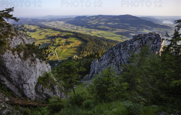 Hiking trail to the Schober with a view to Thalgau, Osterhorn group, Salzkammergut, Salzburg province, Austria
