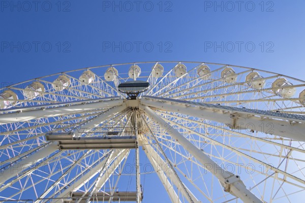 Ferris wheel, Recreation Ground, Stratford-upon-Avon, Warwickshire, England, United Kingdom