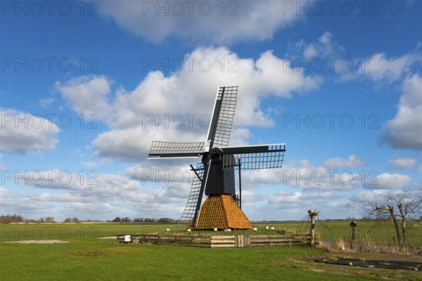 Heechhiem, Heechhiem mill, Rijksmonument, Goengahuizen, Goëngahuizen, Goaiïngahuzen, Friesland, Fryslân, Netherlands, mill