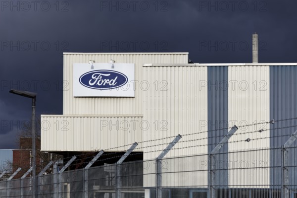 Fordwerke Süd, logo on the building, Ford Werke Gmbh, Cologne-Niehl, North Rhine-Westphalia, Germany