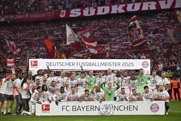 FC Bayern Munich FCB celebrates 34th championship title, championship celebration, championship trophy, trophy, cup, in front of south curve Allianz Arena, Munich, Bavaria, Germany