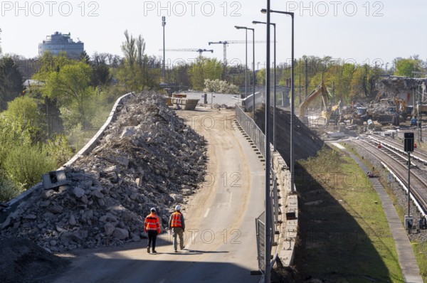Demolition work, motorway construction site Berlin, A 100 at ICC, Berlin, Germany