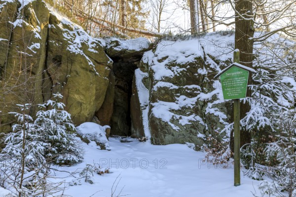 The so-called dwarf cave near the Schönen Höhe in winter, Dürrröhrsdorf-Dittersbach, Saxony, Germany