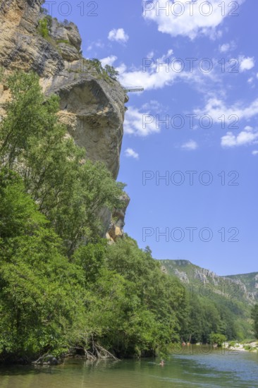 Bungee jumping platform over the river Tarn, Massegros Causses Gorges, Les Baumes Hautes, Département Lozère, France