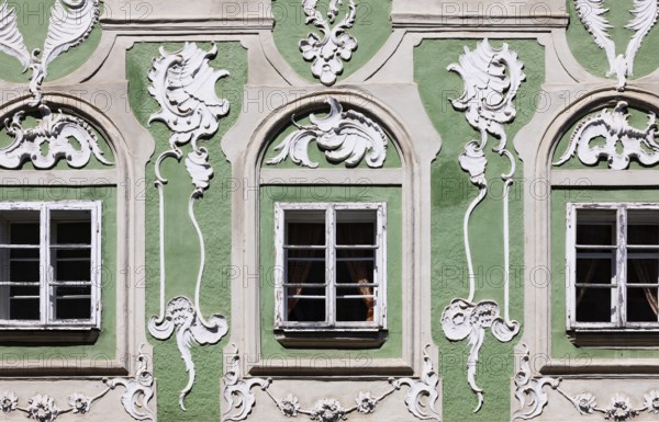 Market square with rococo stucco facades on the town houses, Obernberg am Inn, Innviertel, Upper Austria, Austria