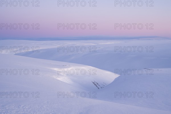 Snowy wintery mountain landscape, Batsfjord, Båtsfjord, Varanger Peninsula, Finnmark, Northern Norway, Norway