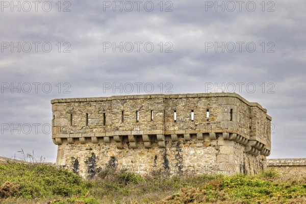 Old tower at fortress at Pointe du Toulinguet on the french coast, Camaret-sur-Mer, Crozon peninsula, Bretagne, France