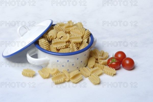 Italian pasta in pots, Radiatori variety