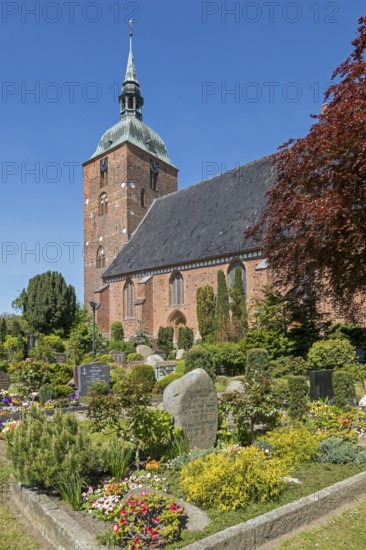 Church of St Nikolai, cemetery, Burg auf Fehmarn, Schleswig-Holstein, Germany