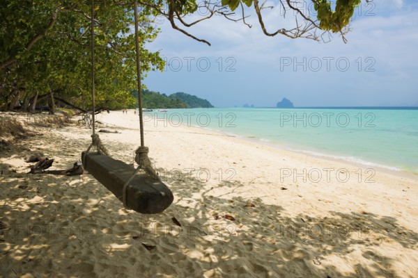 White sandy beach, Sunrise Beach, Koh Kradan, Hat Chao Mai National Park, Trang Province, Southern Thailand, Andaman Sea, Thailand