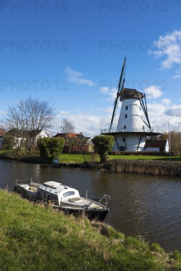 Ship and mill, windmill, De Widde Meuln, Ten Boer, Groningen, Netherlands