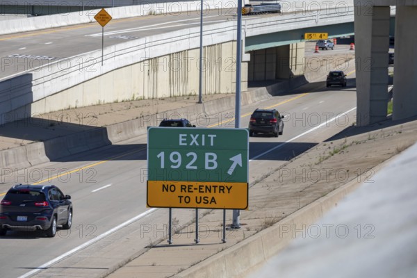 Detroit, Michigan - Dozens of immigrants have been arrested after taking the wrong lane at the international bridge to Canada. The Michigan Immigrant Rights Center says that 90% of 213 immigrants arrested at the bridge in the first two months of the Trump Administration were drivers who ended up in the wrong traffic lane. At least one was deported to El Salvador