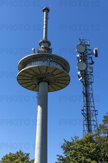 Transmission mast with antennas, telecommunications tower of Deutsche Telekom, transmission tower, summit of Hoherodskopf mountain, excursion destination, Schotten, Vogelsberg Volcano Region nature park Park, Hesse, Germany
