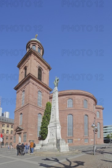 Classicist building St Paul's Church with Unity Monument, Obelisk, St Paul's Square, Old Town, Frankfurt am Main, Hesse, Germany