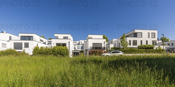 Modern detached houses with heat pumps in new development area, energy-saving house, efficiency house, Ludwigsburg, Baden-Württemberg, Germany