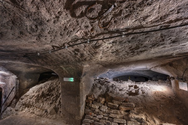 Remaining rubble from World War II in the historic rock cellars, laid out in the 17th century, market square, Lauf an der Pegnitz, Middle Franconia, Bavaria, Germany